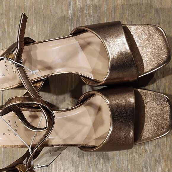 Elegant Bronze Ankle Strap Sandals - Picture 1 of 4